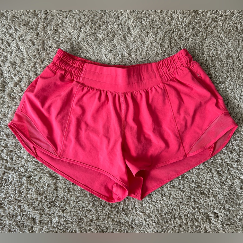 Lululemon Hotty Hot Low-Rise Lined Shorts - Size 8
